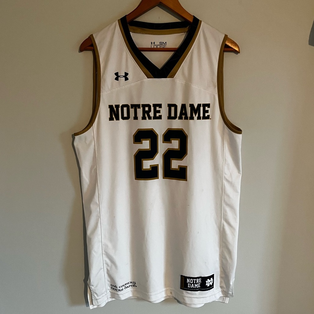 Notre Dame Men’s Basketball jersey size Small (runs big) Under Armour